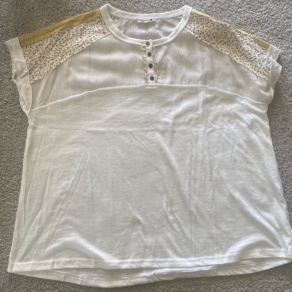 Womens top - Picture 2 of 2